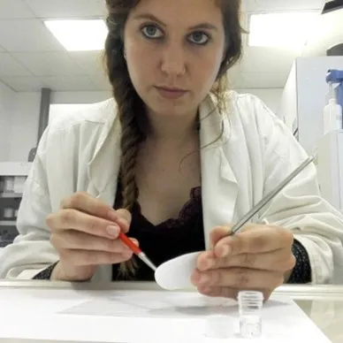 Dr Mónica Fernández-García